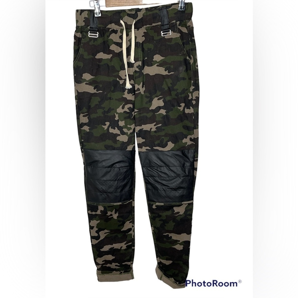 Handmade With❤️Cammo Pants Sz Large